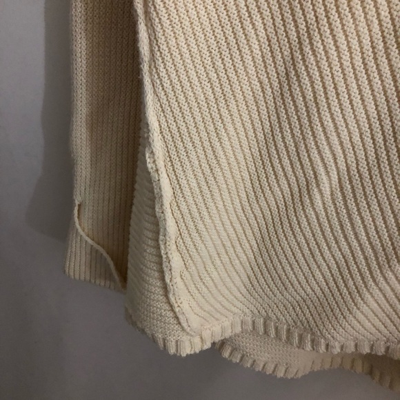 ASTR Womens Ivory Direction Change Bell Sleeve Sweater size S Knit V-neck - Picture 5 of 10